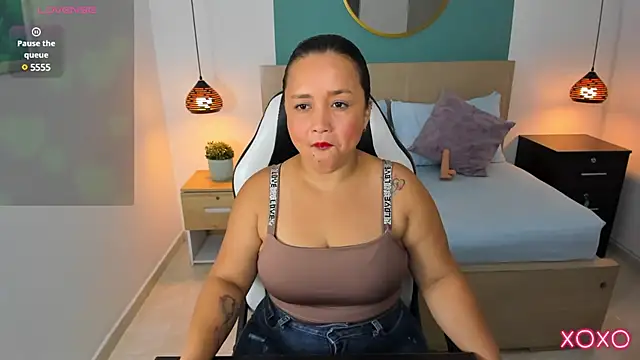 linda rios  online show from February 2025 01:22:01 AM