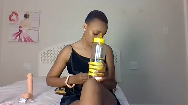 Snapshot of NishA-022 chatting on January 2025 09:25:02 PM NishA-022 online show from January 2025 09:25:02 PM