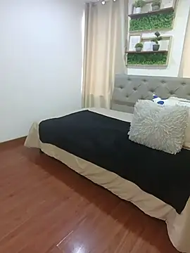 sasi luna online show from April 2026 01:27:02 PM