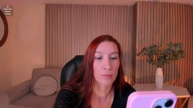 Snapshot of MiaFarrell_ chatting on June 2026 04:18:01 PM MiaFarrell online show from June 2026 04:18:01 PM