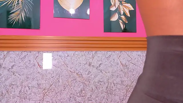 Snapshot of kinkyandsavage chatting on January 2026 08:11:02 PM kinkyandsavage online show from January 2026 08:11:02 PM