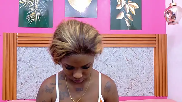 Snapshot of kinkyandsavage chatting on January 2026 07:48:01 PM kinkyandsavage online show from January 2026 07:48:01 PM