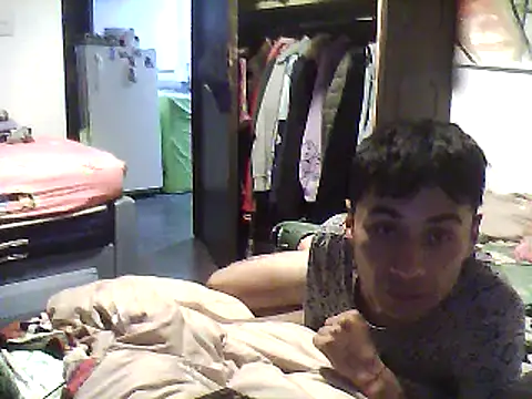 Snapshot of 1418edwar chatting on January 2025 12:28:02 AM 1418edwar online show from January 2025 12:28:02 AM