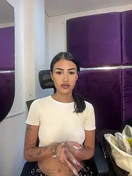 Snapshot of Cassie_howard_ chatting on February 2025 03:42:01 AM Cassie howard online show from February 2025 03:42:01 AM