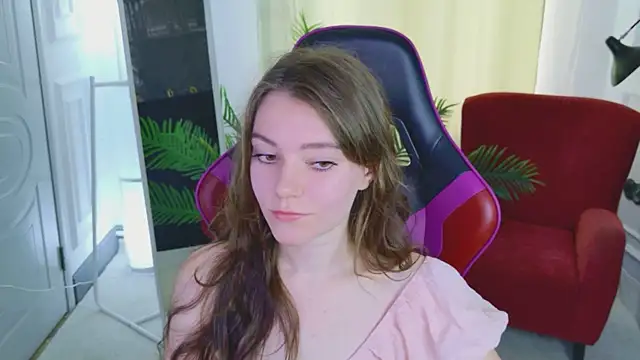Snapshot of Lana__Cute_ chatting on July 2026 01:58:02 PM Lana Cute online show from July 2026 01:58:02 PM