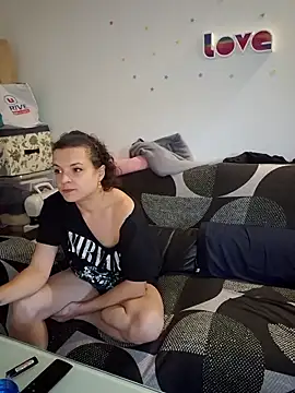 jourdinio13 online show from October 2025 04:28:01 PM