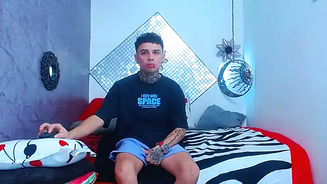 exotic hot couple online show from February 2025 09:09:01 PM