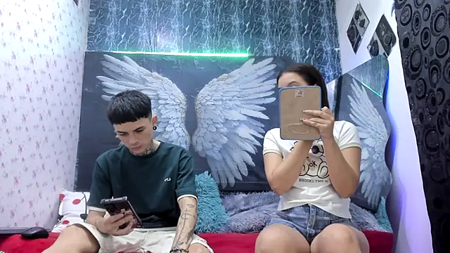 exotic hot couple online show from April 2026 10:10:02 PM