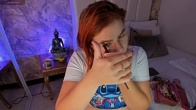 LucyanaSilva online show from March 2025 01:01:01 PM