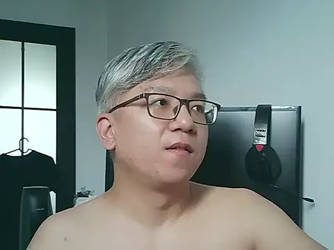 Snapshot of leoUSIR chatting on September 2025 06:26:02 AM leoUSIR online show from September 2025 06:26:02 AM