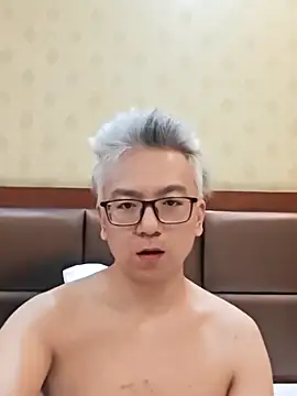 Snapshot of leoUSIR chatting on April 2026 10:38:02 AM leoUSIR online show from April 2026 10:38:02 AM