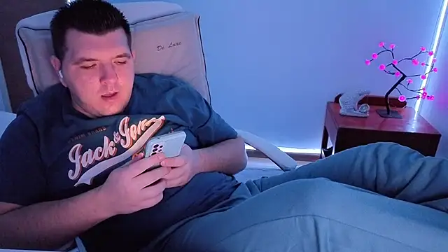 Snapshot of JasonJacks chatting on October 2025 04:31:02 AM JasonJacks online show from October 2025 04:31:02 AM