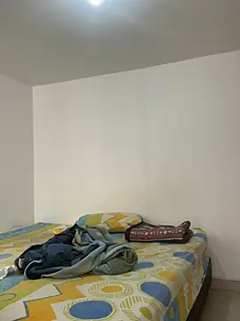 miss--flora online show from February 2025 05:10:02 PM