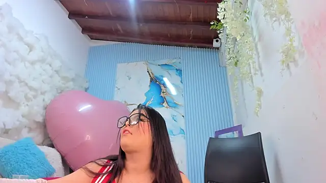 Snapshot of Danniela18_ chatting on May 2026 12:23:02 PM Danniela18 online show from May 2026 12:23:02 PM