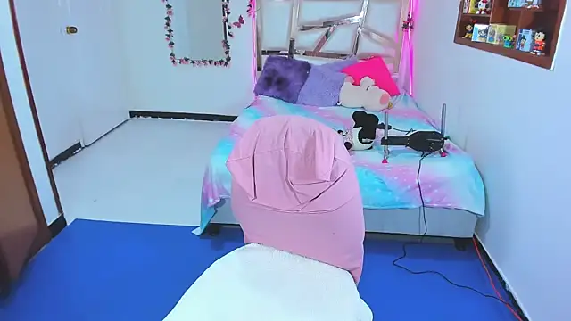 perlabeautiful online show from October 2025 12:22:01 AM