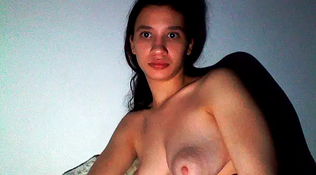 Snapshot of maiaandreea chatting on December 2024 11:30:01 PM maiaandreea online show from December 2024 11:30:01 PM