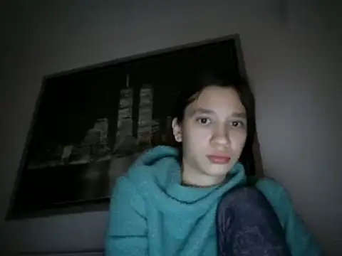 Snapshot of maiaandreea chatting on March 2025 09:48:01 PM maiaandreea online show from March 2025 09:48:01 PM