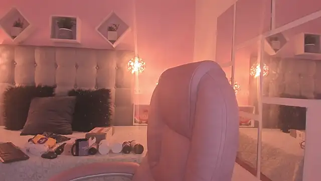 Snapshot of melanie_hh chatting on October 2025 04:02:01 AM melanie hh online show from October 2025 04:02:01 AM