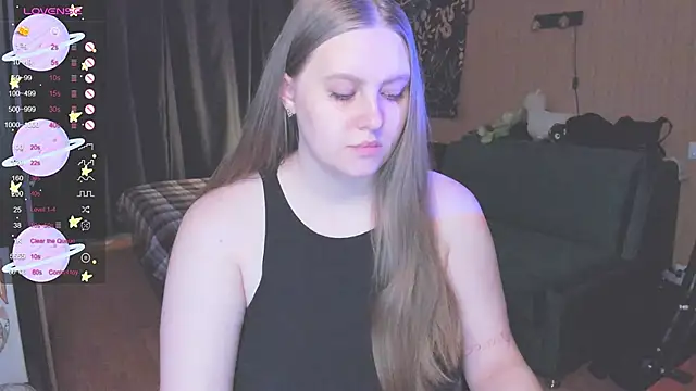 Snapshot of Alice_Dreamgirl_ chatting on October 2025 11:00:02 AM Alice Dreamgirl  online show from October 2025 11:00:02 AM