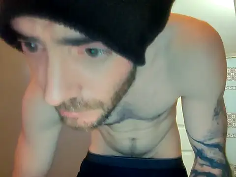 Huntzg23 online show from November 2025 02:38:01 PM