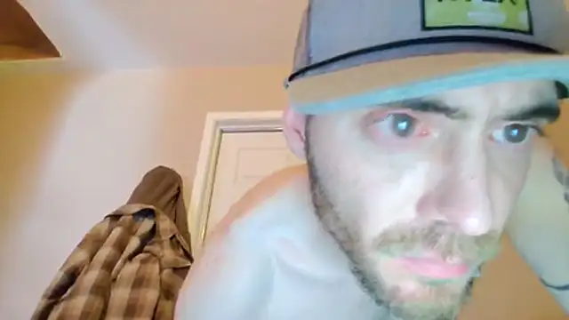 Huntzg23 online show from December 2025 11:59:01 AM