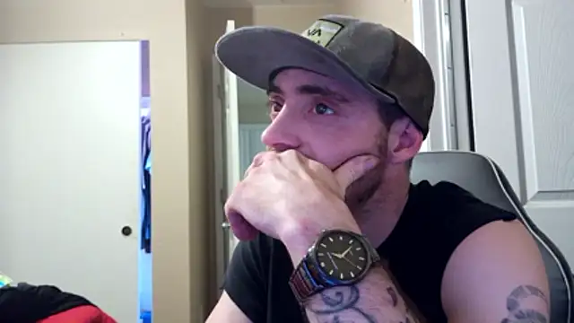 Huntzg23 online show from March 2026 06:41:01 AM