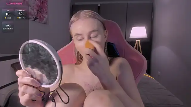 Molly Toads online show from January 2025 02:17:02 PM