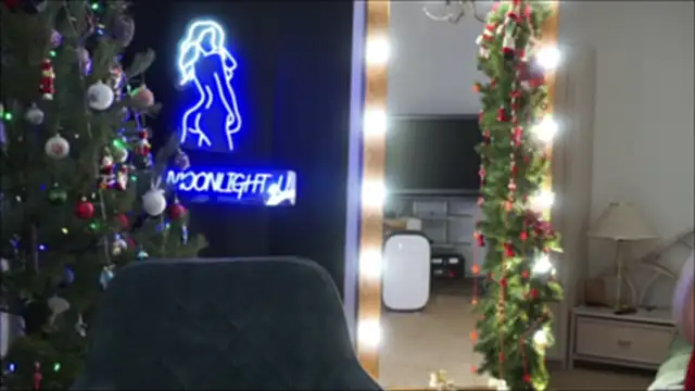 Snapshot of moonlight4u chatting on December 2024 05:04:01 AM moonlight4u online show from December 2024 05:04:01 AM