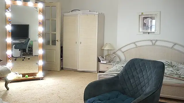 Snapshot of moonlight4u chatting on September 2025 04:55:02 AM moonlight4u online show from September 2025 04:55:02 AM