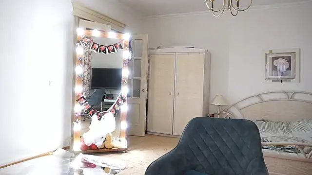 Snapshot of moonlight4u chatting on October 2025 05:19:02 AM moonlight4u online show from October 2025 05:19:02 AM