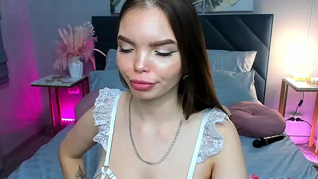 Curvy Dynamite  online show from September 2025 01:16:02 AM