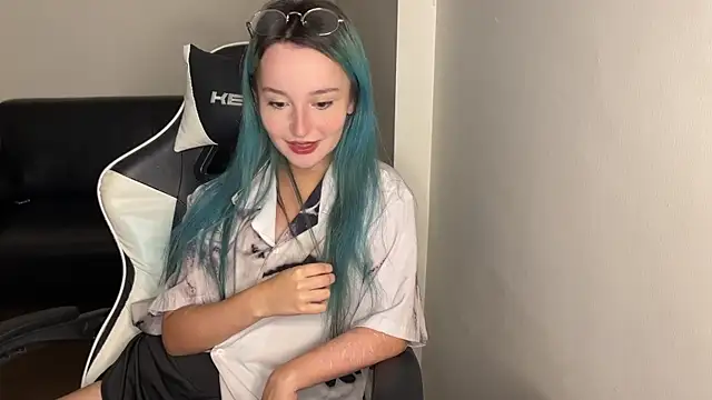 bumble bee online show from March 2025 12:22:01 PM