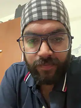 Snapshot of Arsh_Loves_Luv chatting on December 2024 12:34:02 PM Arsh Loves Luv online show from December 2024 12:34:02 PM