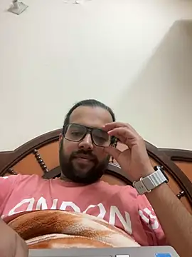 Snapshot of Arsh_Loves_Luv chatting on December 2024 06:42:02 PM Arsh Loves Luv online show from December 2024 06:42:02 PM