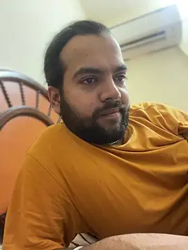 Snapshot of Arsh_Loves_Luv chatting on December 2024 10:04:02 AM Arsh Loves Luv online show from December 2024 10:04:02 AM