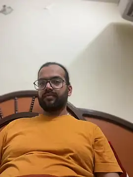 Snapshot of Arsh_Loves_Luv chatting on January 2025 05:29:01 PM Arsh Loves Luv online show from January 2025 05:29:01 PM