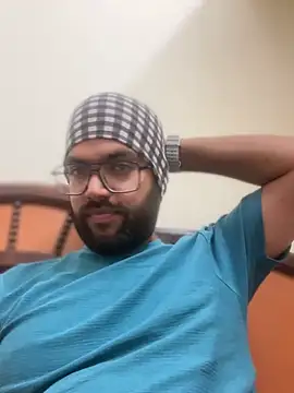 Snapshot of Arsh_Loves_Luv chatting on January 2025 06:19:02 PM Arsh Loves Luv online show from January 2025 06:19:02 PM