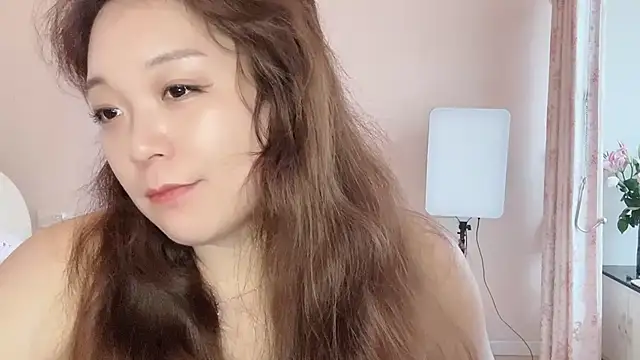 Snapshot of Z30966903S chatting on April 2026 09:24:02 AM Z30966903S online show from April 2026 09:24:02 AM