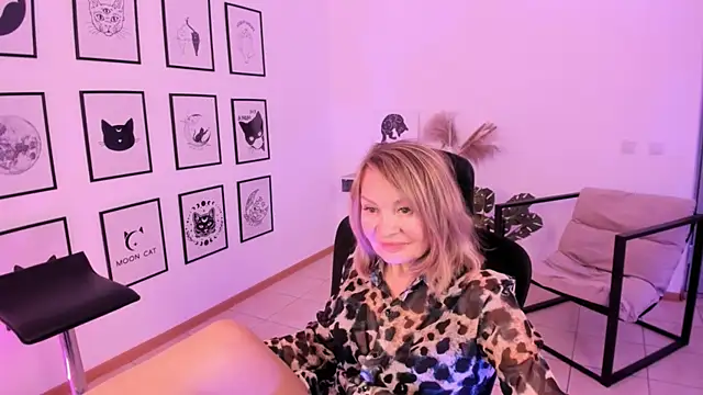 RosalindaFortuna online show from January 2025 02:42:02 PM