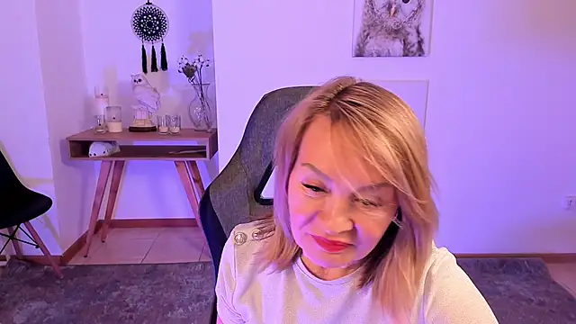 RosalindaFortuna online show from February 2025 01:50:02 PM