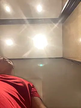 SecretlyDD online show from February 2025 12:27:02 PM