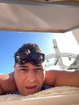 SecretlyDD online show from February 2025 12:26:02 PM