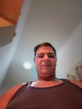 SecretlyDD online show from February 2026 09:38:01 PM