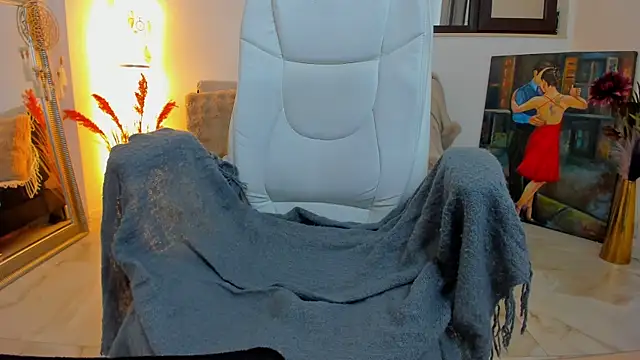 Julya Anna online show from March 2026 05:18:01 AM