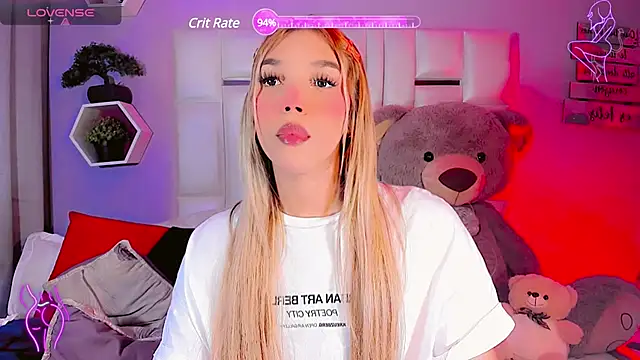 Snapshot of Aileen_18 chatting on February 2025 10:43:01 PM Aileen 18 online show from February 2025 10:43:01 PM