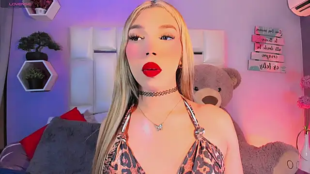 Snapshot of Aileen_18 chatting on October 2025 06:12:02 AM Aileen 18 online show from October 2025 06:12:02 AM