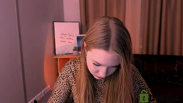 playful sophie online show from January 2025 03:11:01 AM