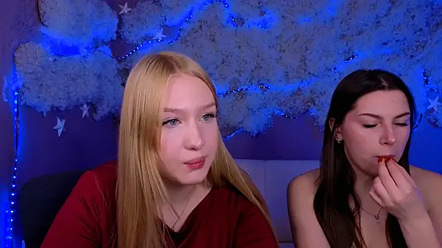 playful sophie online show from March 2026 07:14:01 PM