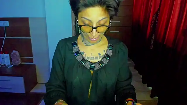 Snapshot of Lucky_Deniz chatting on March 2026 11:02:01 AM Lucky Deniz online show from March 2026 11:02:01 AM
