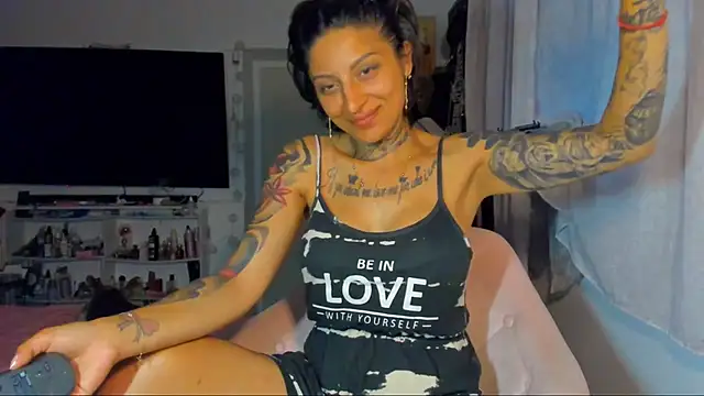 Snapshot of Lucky_Deniz chatting on July 2026 05:45:01 PM Lucky Deniz online show from July 2026 05:45:01 PM